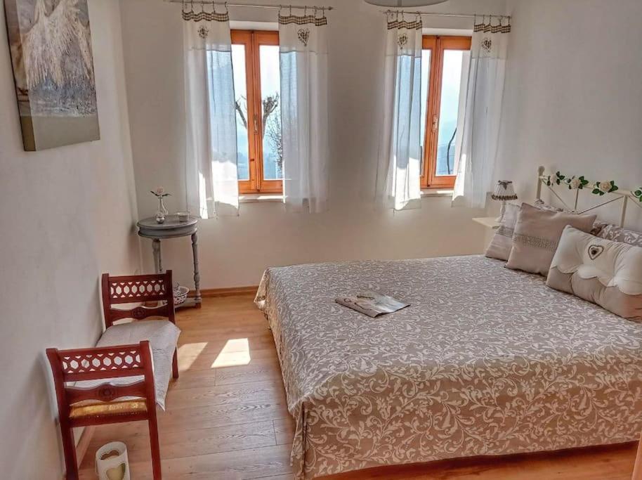 Casa Nella Natura Il Risveglio Degli Elfi ペダヴェーナ エクステリア 写真